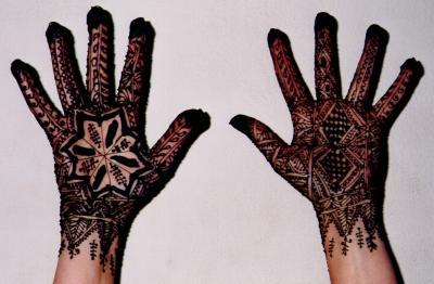 Marokkanische Henna-Muster auf den Hnden - Innenhand